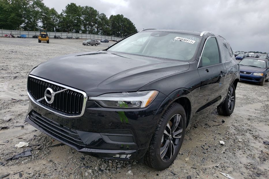 Продам Volvo XC60 T5 Momentum 2021 года в Киеве