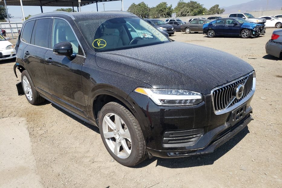 Продам Volvo XC90 T6 Momentum 2021 года в Киеве