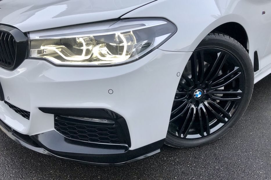 Продам BMW 530 M xDrive 2019 года в Киеве