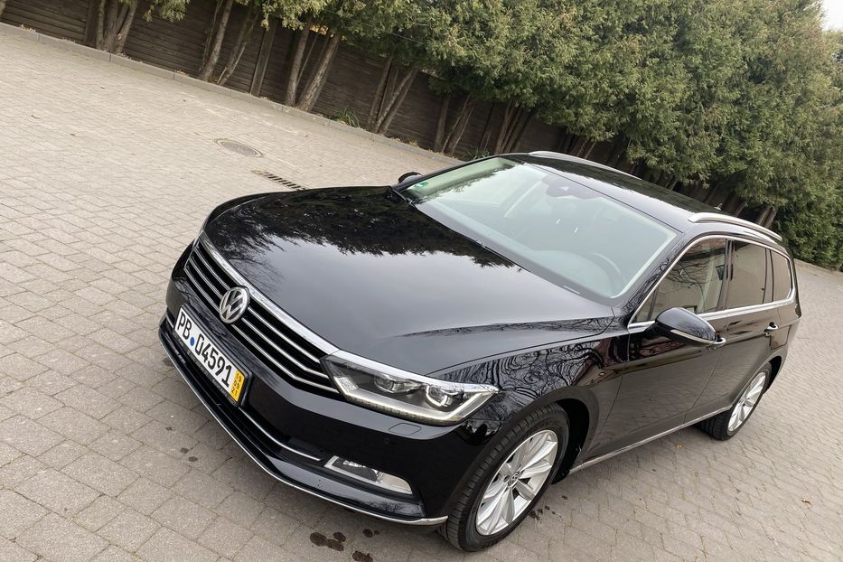 Продам Volkswagen Passat B8 HIGHLINE FULL LED MATRIX  2017 года в г. Брошнив-осада, Ивано-Франковская область