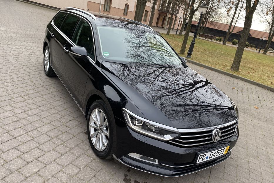 Продам Volkswagen Passat B8 HIGHLINE FULL LED MATRIX  2017 года в г. Брошнив-осада, Ивано-Франковская область