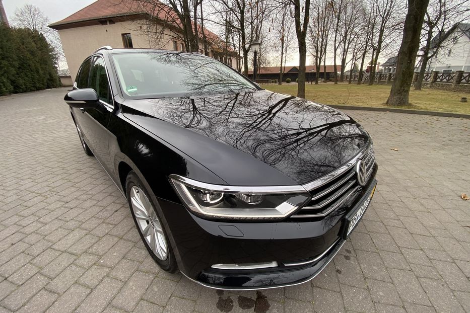 Продам Volkswagen Passat B8 HIGHLINE FULL LED MATRIX  2017 года в г. Брошнив-осада, Ивано-Франковская область