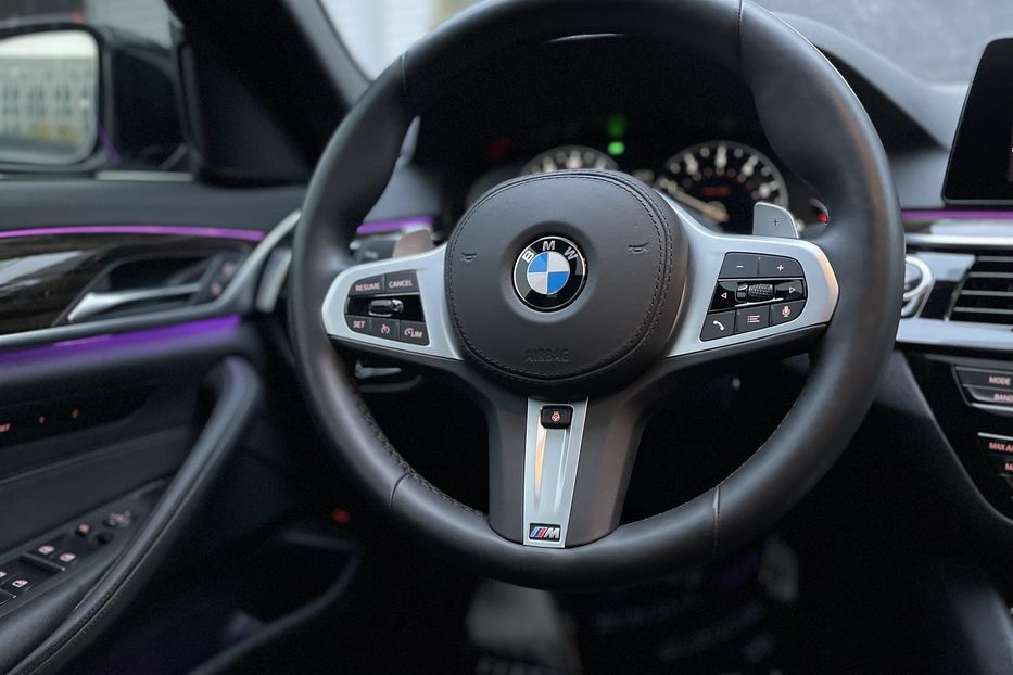 Продам BMW 530 M xDrive 2019 года в Киеве