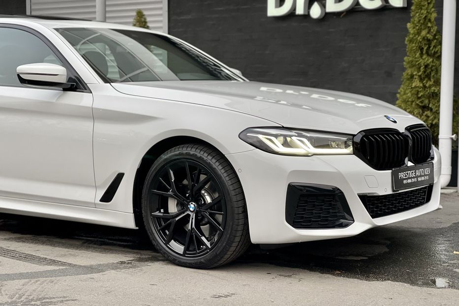 Продам BMW 530 i xDrive 2021 года в Киеве