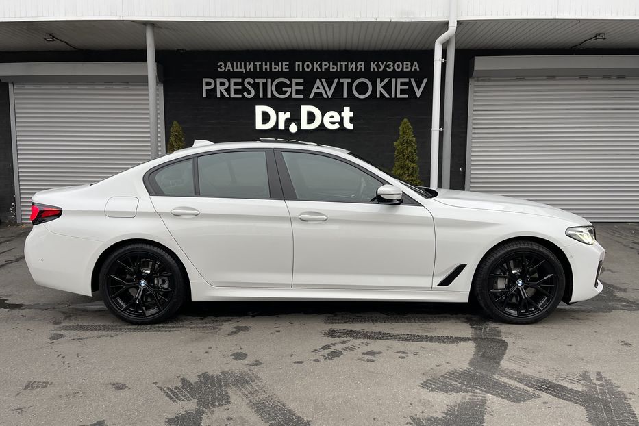 Продам BMW 530 i xDrive 2021 года в Киеве