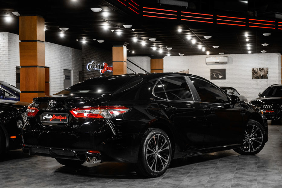 Продам Toyota Camry 2018 года в Одессе