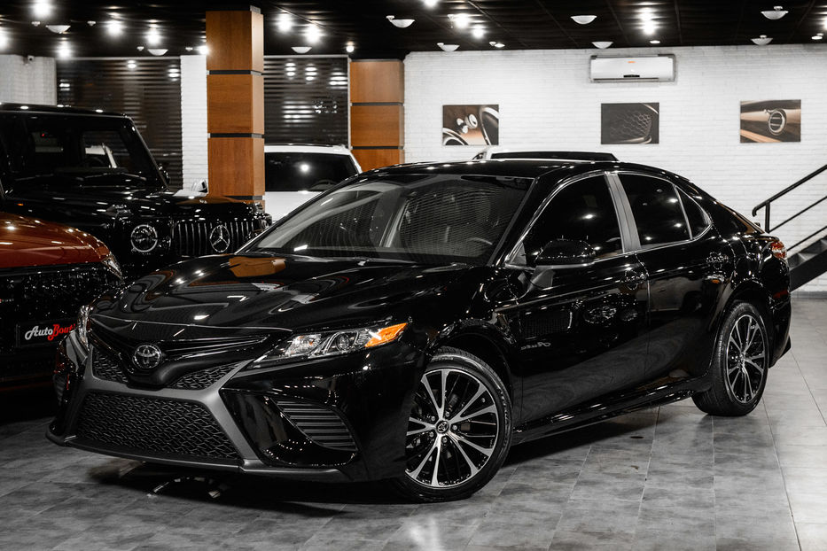 Продам Toyota Camry 2018 года в Одессе