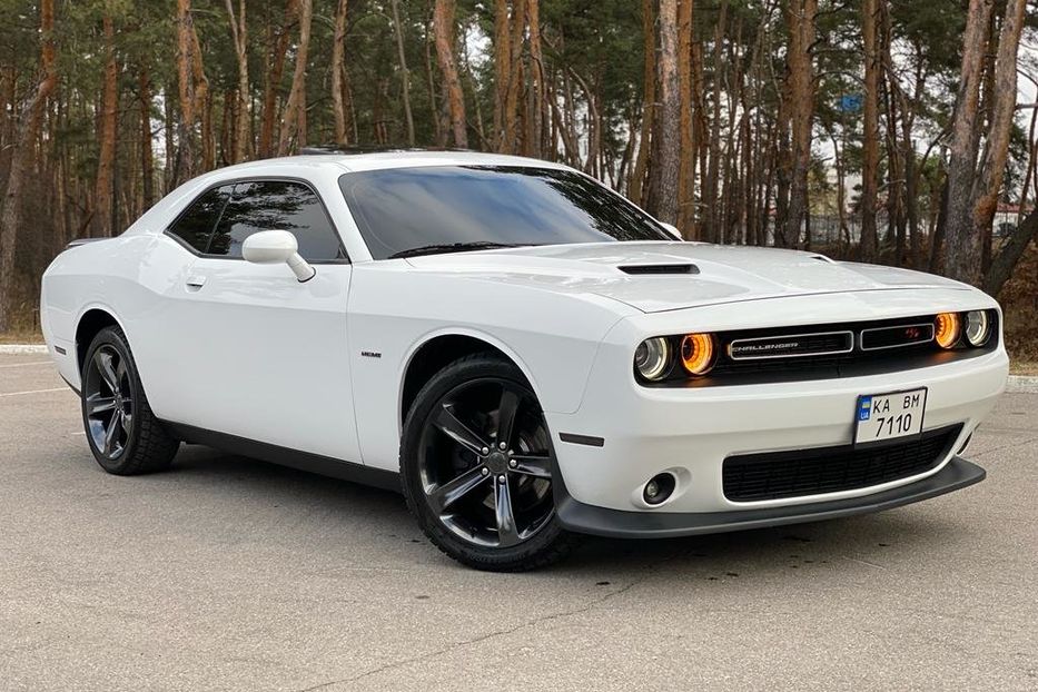 Продам Dodge Challenger RT 5.7 HEMI 2018 года в Киеве