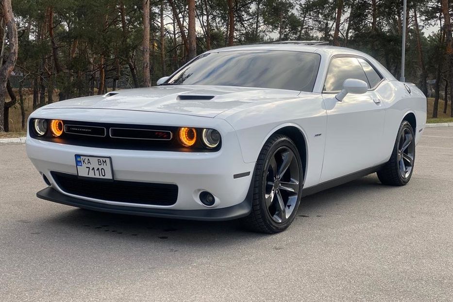 Продам Dodge Challenger RT 5.7 HEMI 2018 года в Киеве