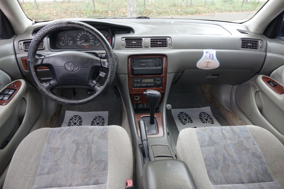 Продам Toyota Camry automat 1997 года в Одессе