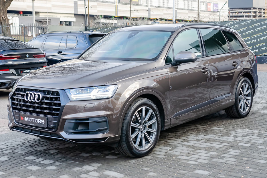 Продам Audi Q7 QUATTRO 2016 года в Киеве