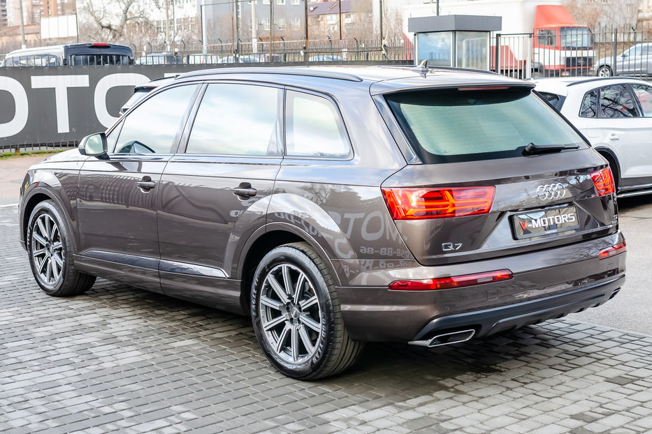 Продам Audi Q7 QUATTRO 2016 года в Киеве