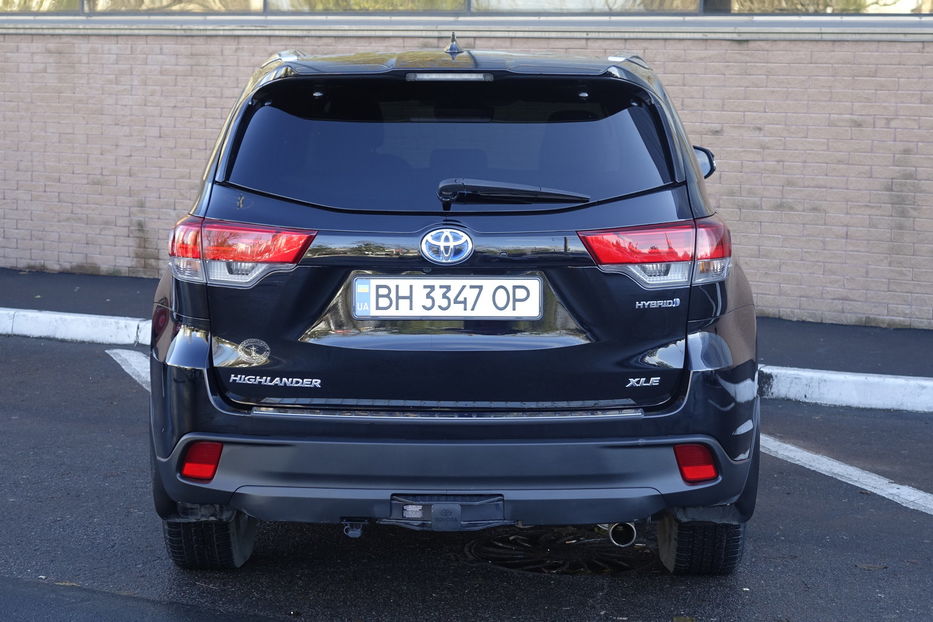 Продам Toyota Highlander HYBRIDE 2018 года в Одессе