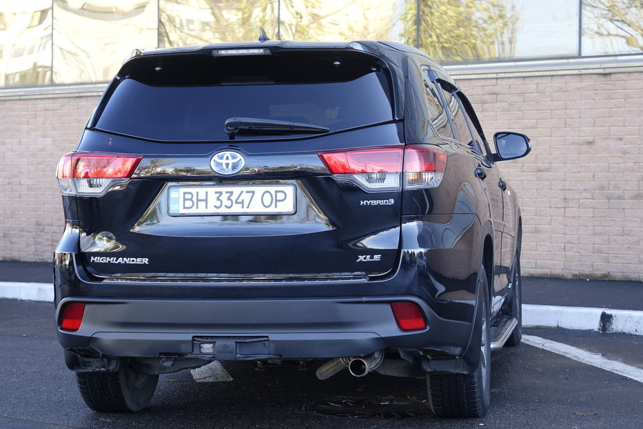 Продам Toyota Highlander HYBRIDE 2018 года в Одессе