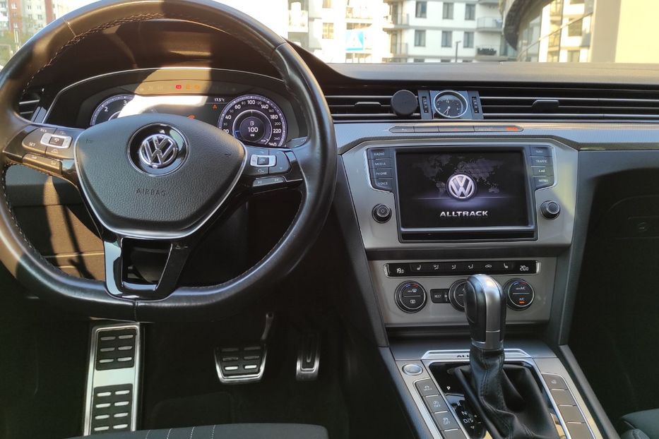 Продам Volkswagen Passat B8 ALLTRACK 140kw  Led 2016 года в Львове