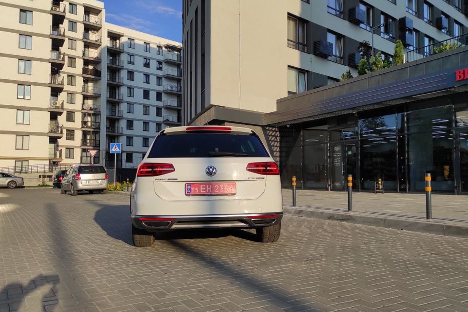 Продам Volkswagen Passat B8 ALLTRACK 140kw  Led 2016 года в Львове