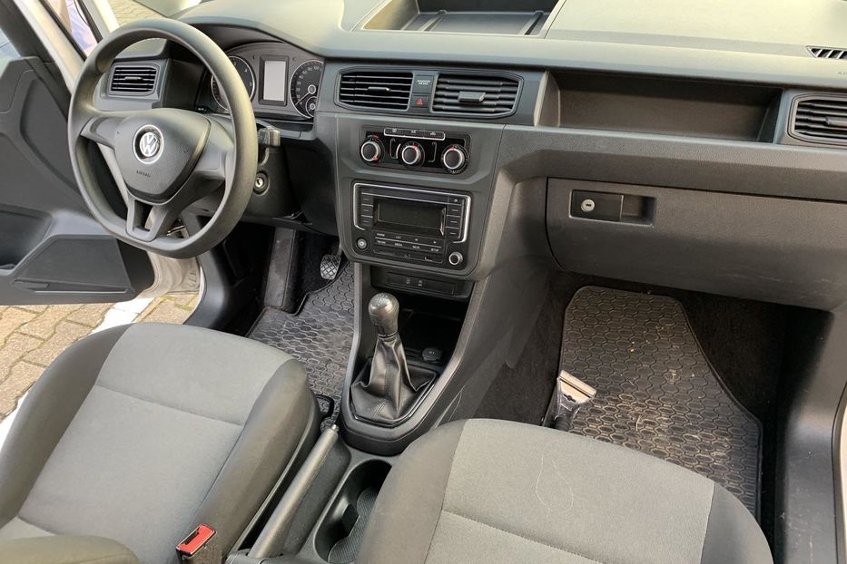 Продам Volkswagen Caddy пасс. 2017 года в Львове