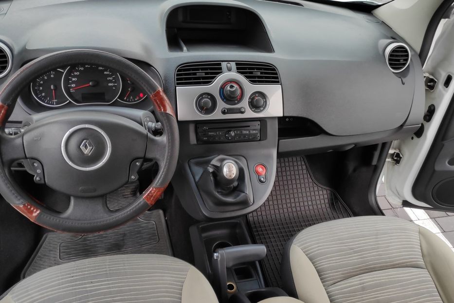 Продам Renault Kangoo пасс. 2011 года в Николаеве