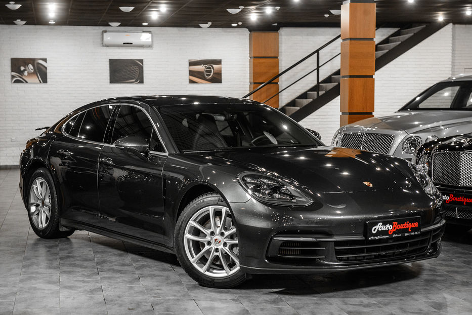 Продам Porsche Panamera 4S 2019 года в Одессе