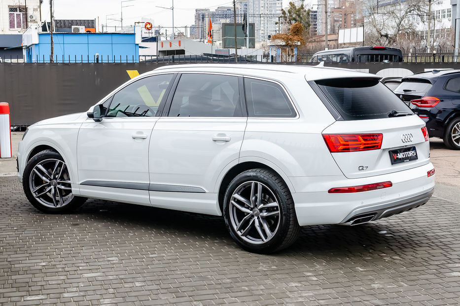 Продам Audi Q7 3.0TDI QUATTRO 2016 года в Киеве