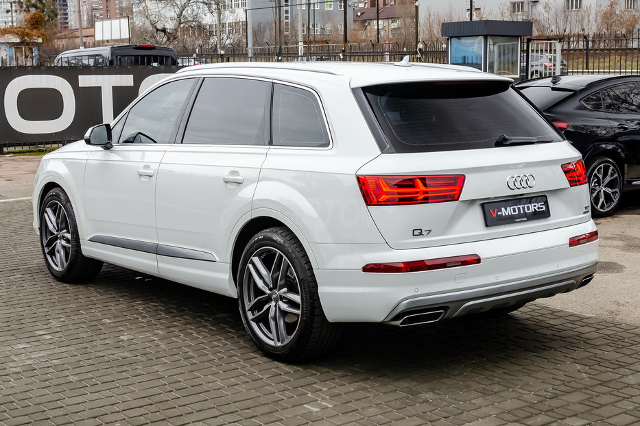 Продам Audi Q7 3.0TDI QUATTRO 2016 года в Киеве