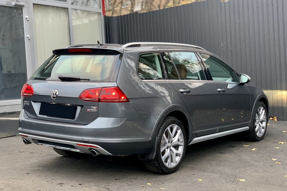 Продам Volkswagen Golf SportWagen Alltrack TSI 4Motion 2017 года в Киеве