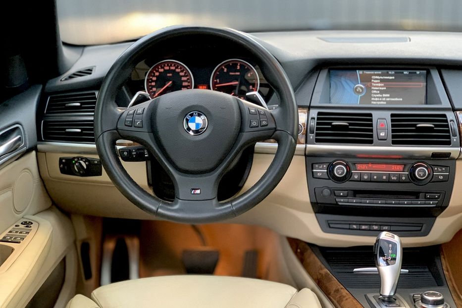 Продам BMW X5 Xdrive40d M packet  2013 года в Киеве