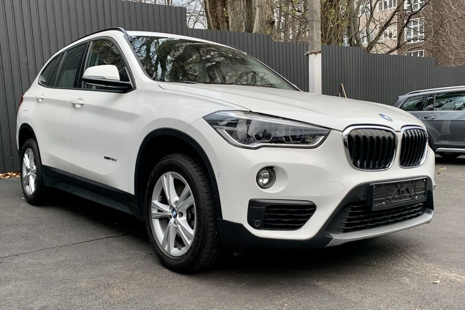 Продам BMW X1 2017 года в Киеве