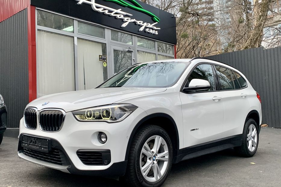 Продам BMW X1 2017 года в Киеве