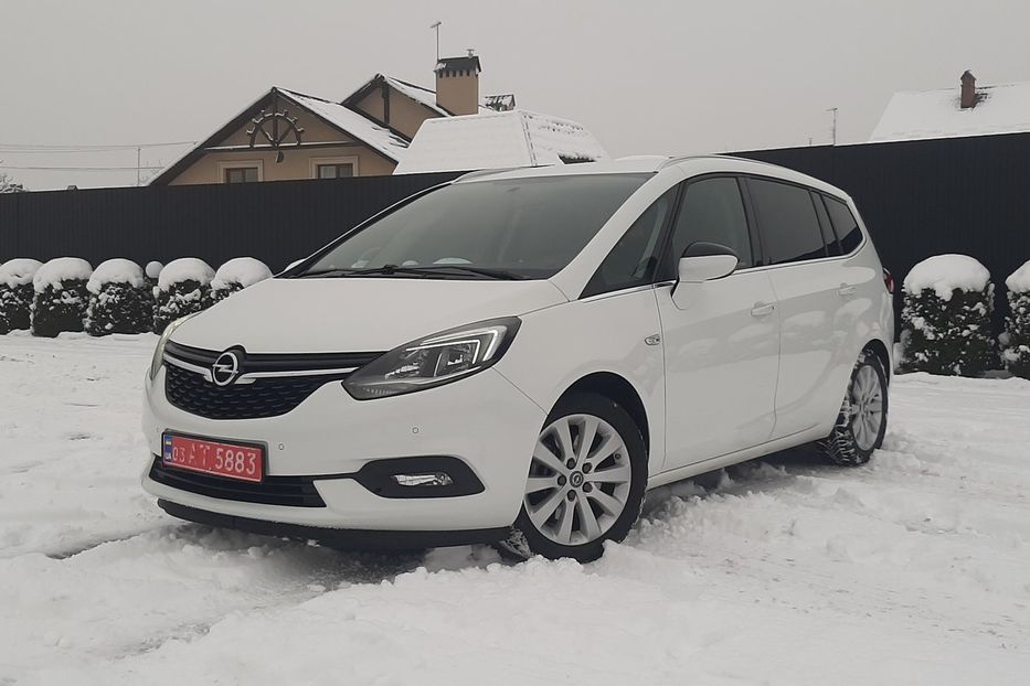 Продам Opel Zafira 2.0 Automat 125kw 7-МІСЦЬ 2017 года в Львове