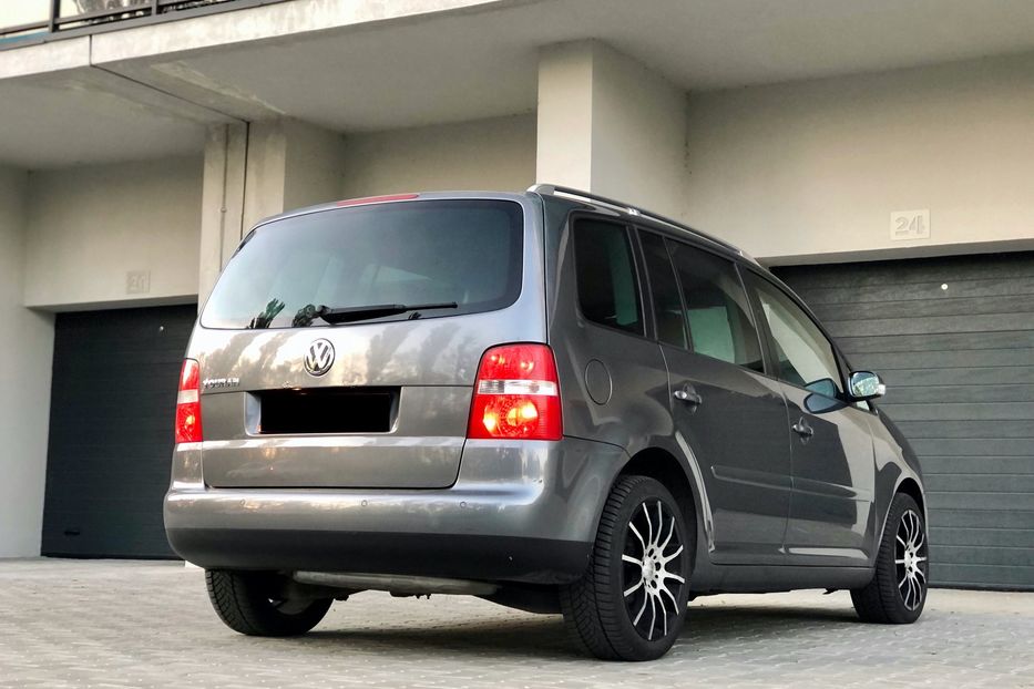 Продам Volkswagen Touran MPI 2005 года в Луцке