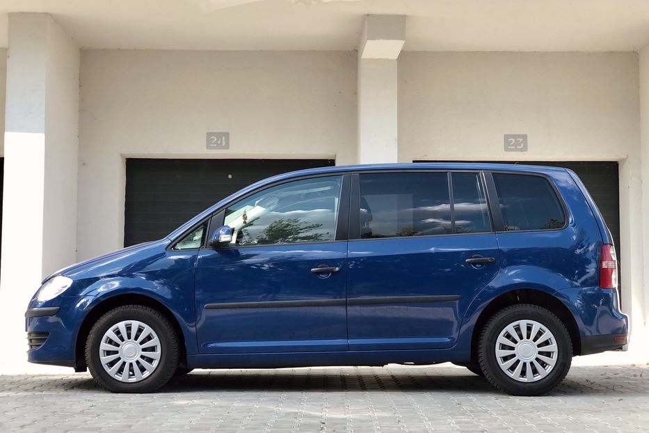 Продам Volkswagen Touran MPI 2009 года в Луцке