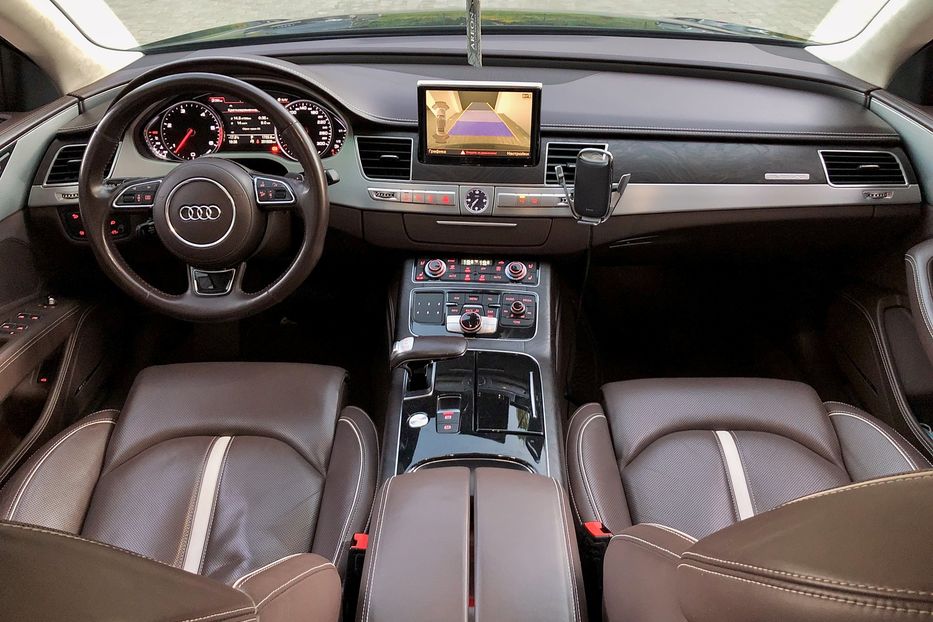 Продам Audi A8 Quattro 2012 года в Луцке