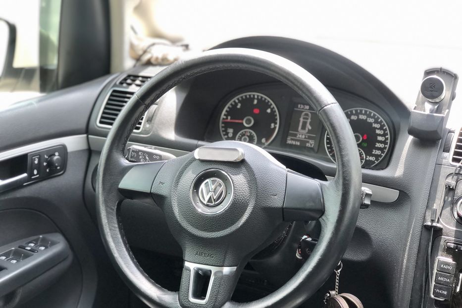 Продам Volkswagen Touran 2014 года в Луцке