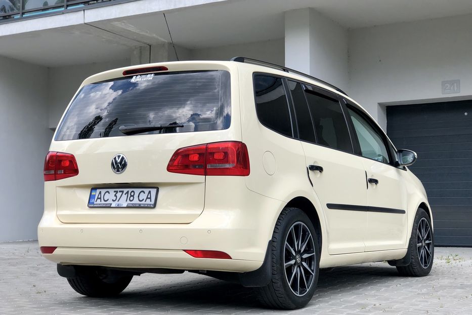 Продам Volkswagen Touran 2014 года в Луцке