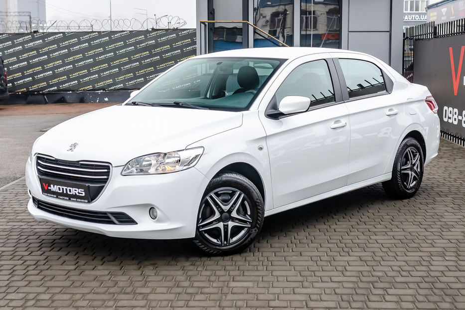 Продам Peugeot 301 1.6i 2013 года в Киеве