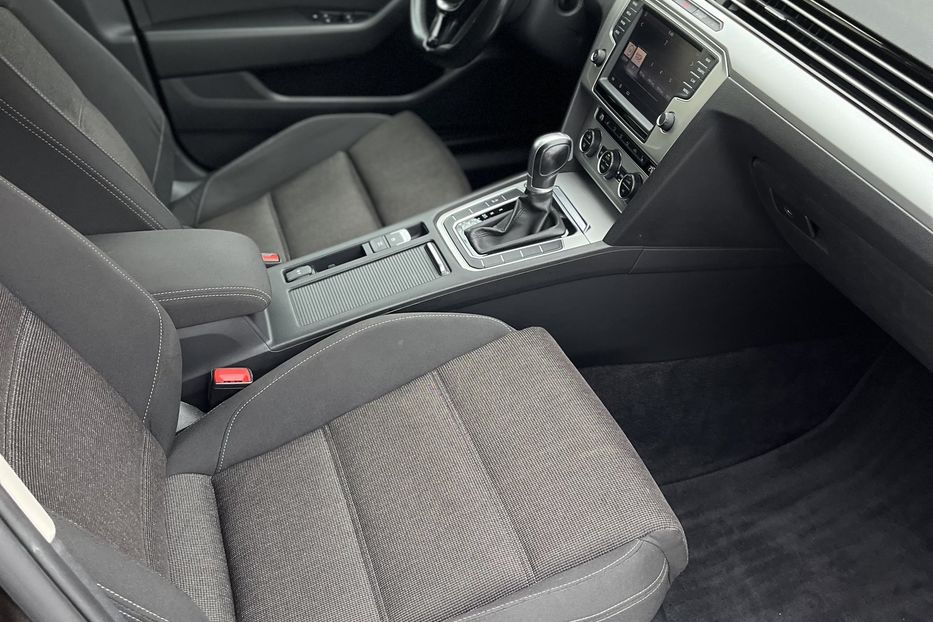 Продам Volkswagen Passat B8 ComfortLine+ 2016 года в Житомире