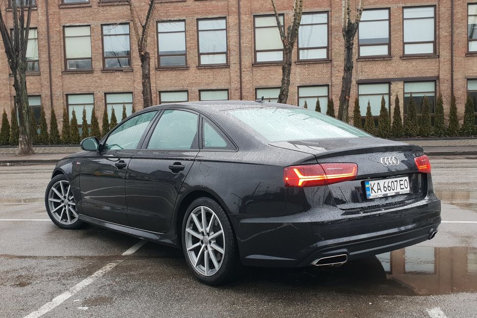 Продам Audi A6 S-Line Quattro 2017 года в Киеве