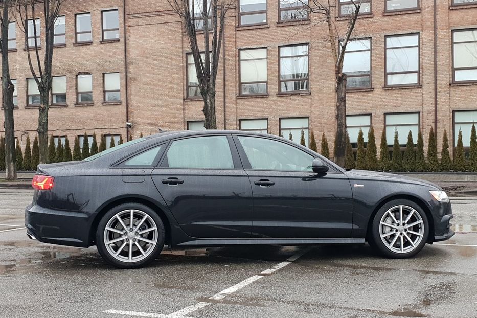 Продам Audi A6 S-Line Quattro 2017 года в Киеве