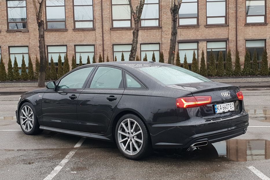 Продам Audi A6 S-Line Quattro 2017 года в Киеве