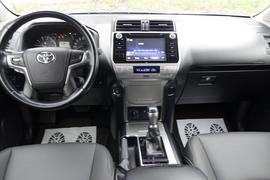Продам Toyota Land Cruiser Prado NEW 2020 года в Одессе