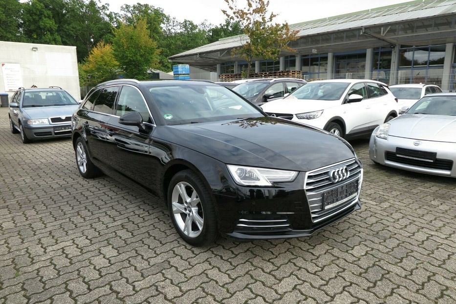 Продам Audi A4 Avant 2017 года в Киеве