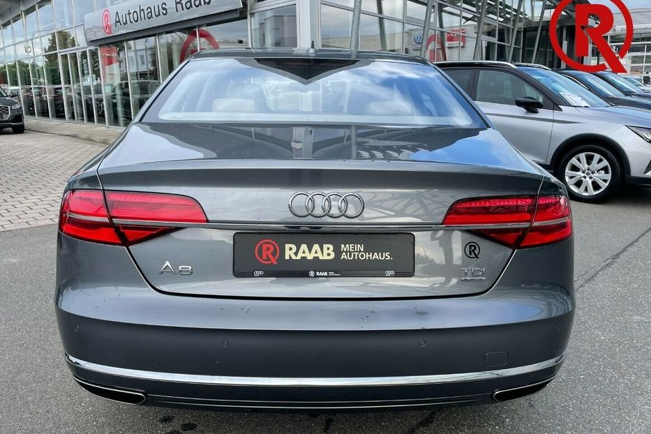 Продам Audi A8 Quattro 2017 года в Киеве