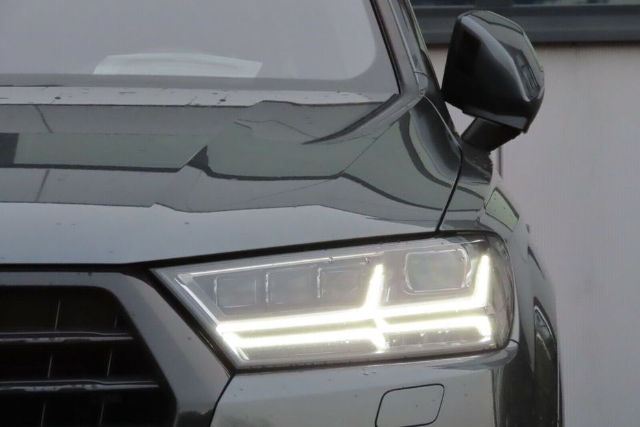 Продам Audi Q7 S-Line Quattro 2017 года в Киеве