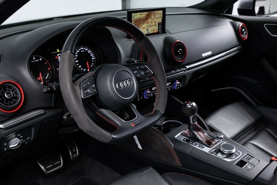 Продам Audi RS3 Quattro 2017 года в Киеве