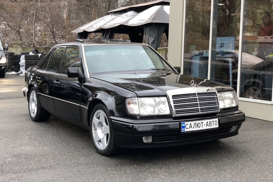 Продам Mercedes-Benz E-Class 1993 года в Киеве