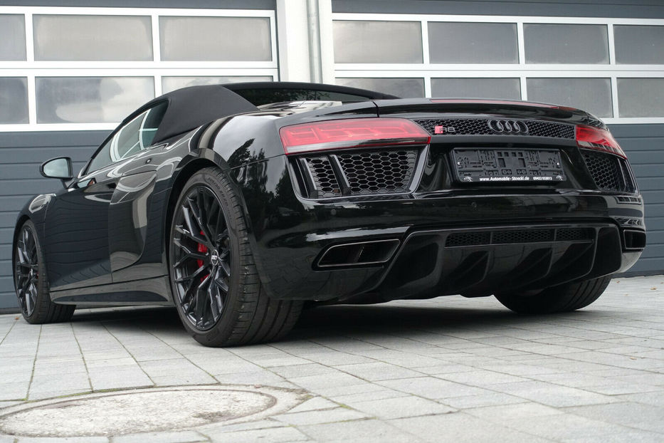 Продам Audi R8 Spyder 2018 года в Киеве