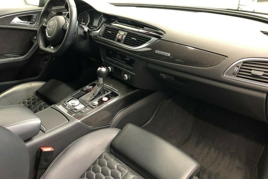 Продам Audi RS6 Avant Quattro 2018 года в Киеве