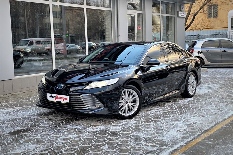 Продам Toyota Camry 2020 года в Одессе