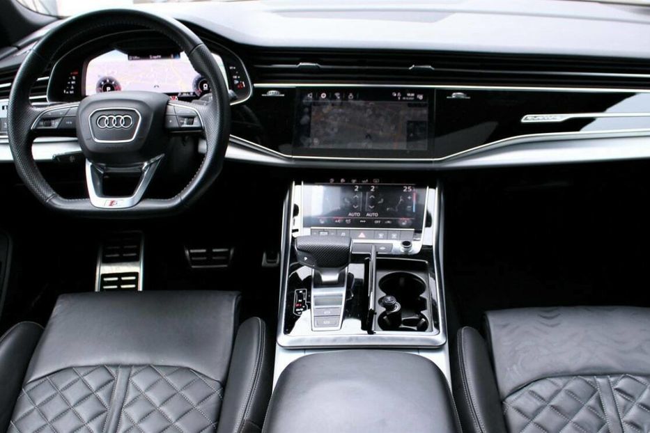Продам Audi Q8 S-Line Quattro 2019 года в Киеве